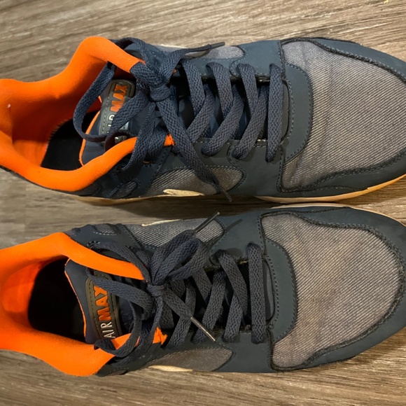 Nike Air Max - Picture 2 of 5